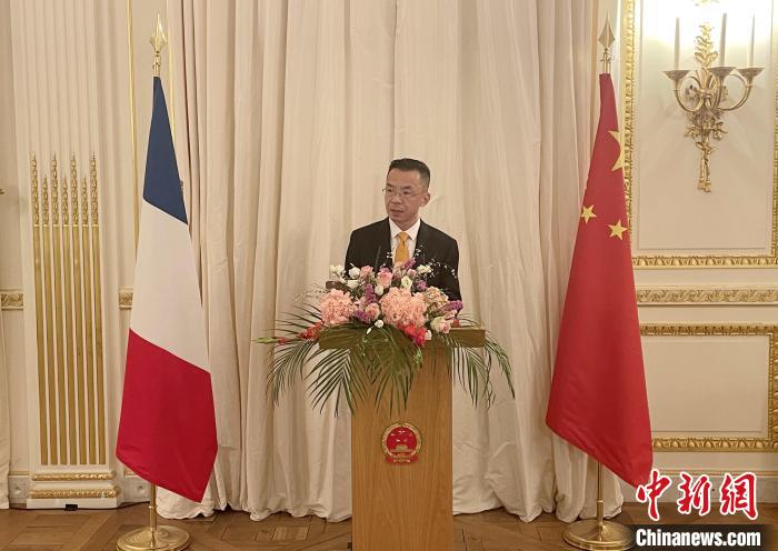 中国驻法国大使馆举办春节暨庆祝中法建交59周年晚宴