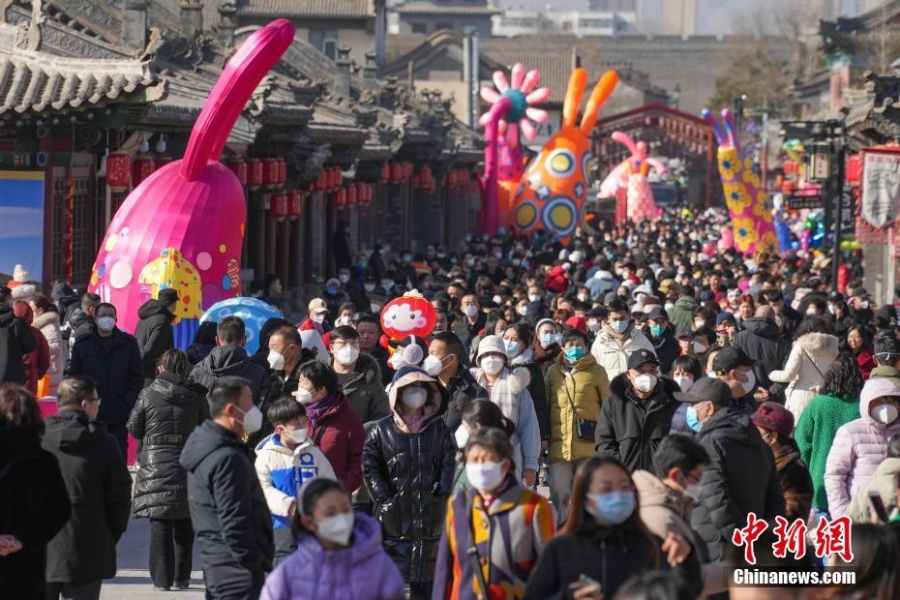 山西大同：正月初八民众街头“游八仙”