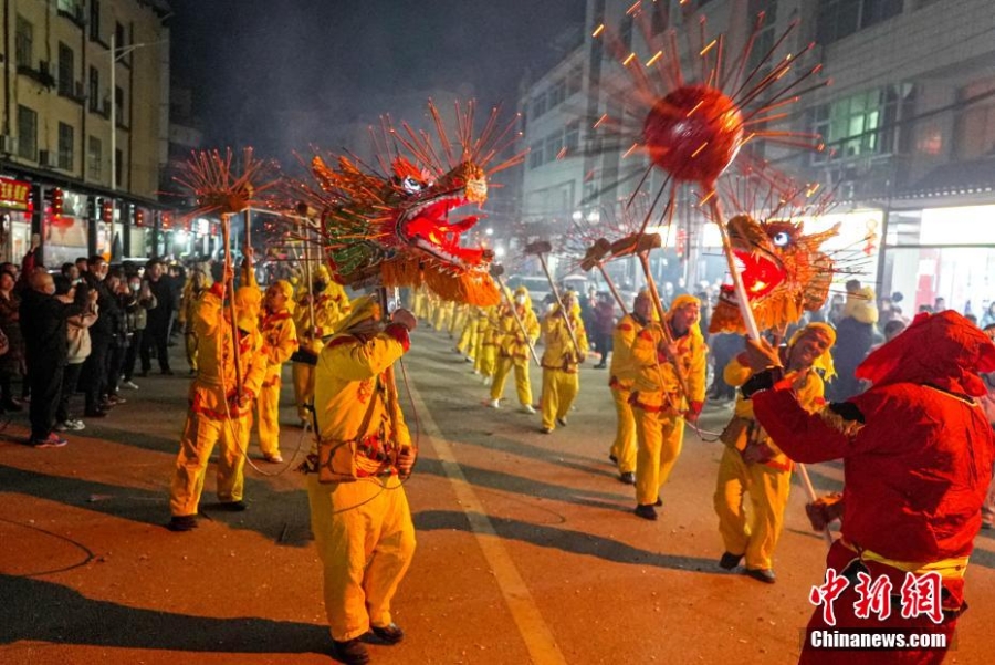 （新春走基层）福建沙县：“香龙”祈福“闹元宵”