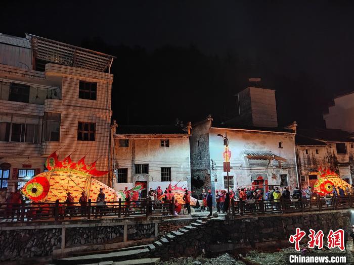 汪满田鱼灯。　黄山市委宣布部供图。