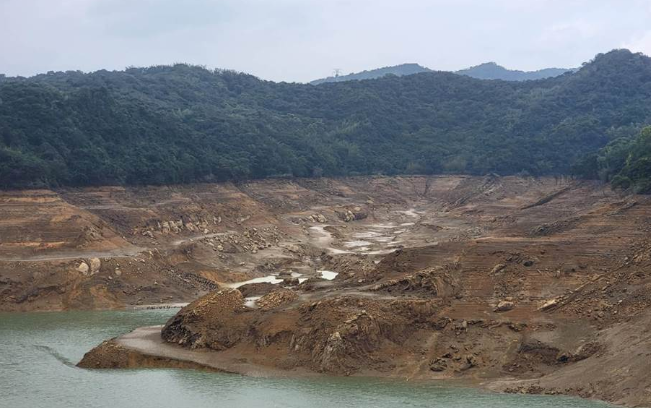 基隆市新山水库干涸见底