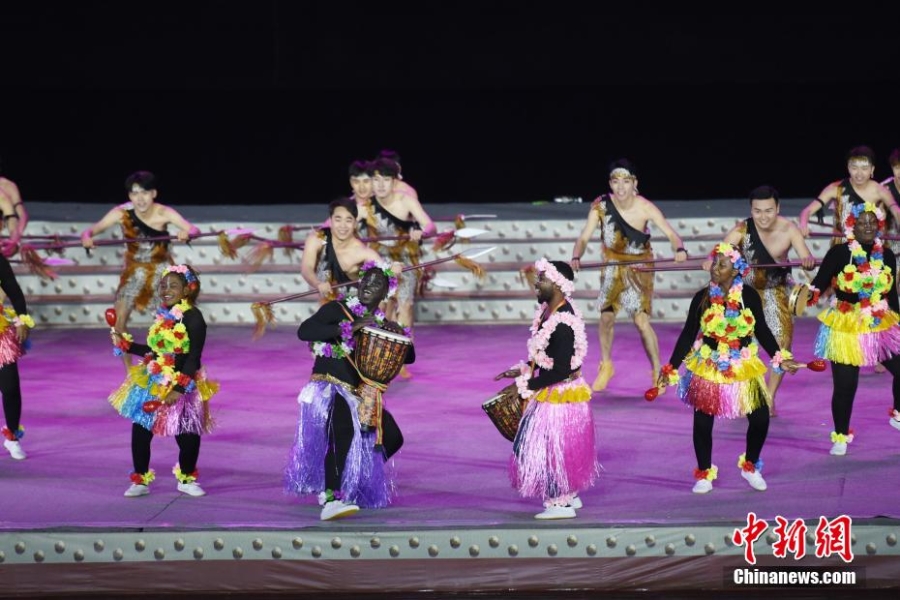 海内外鼓队云集湖南吉首拼鼓技