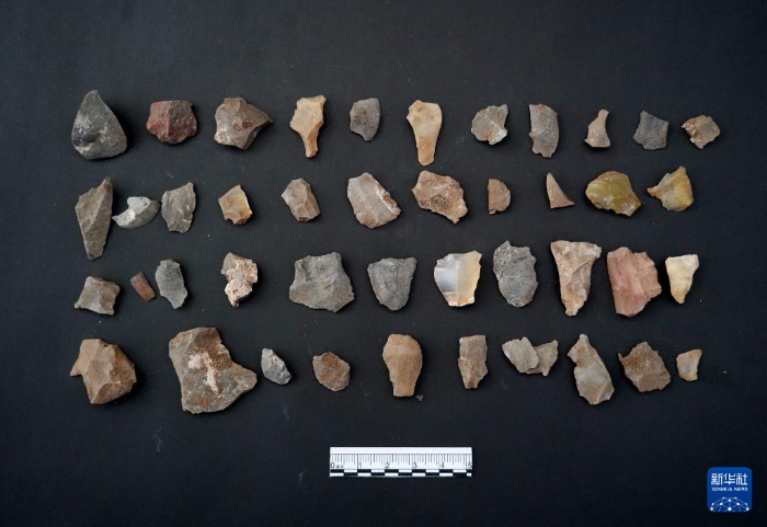 河北尚义县四台新石器时代遗址出土的石片及刮削器