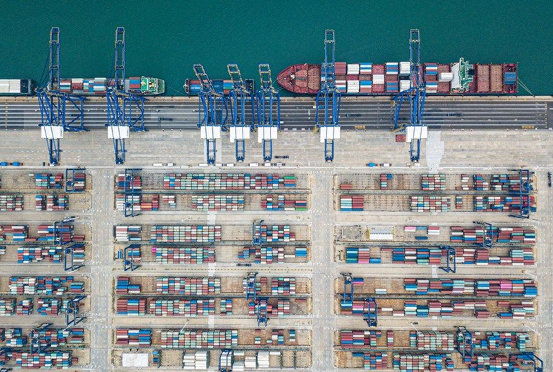 2022年11月5日，海南洋浦国际集装箱码头一景。（图源：新华社）