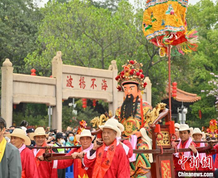 广州“波罗诞”千年庙会迎“正诞日”三日接待游客近22万人次