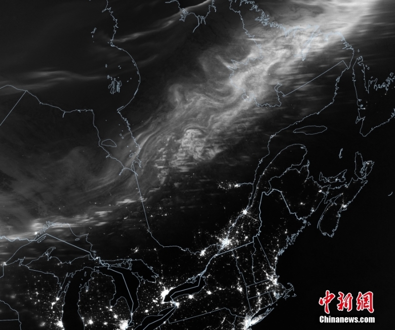 如梦如幻！宇航员从太空捕捉到北极光照片