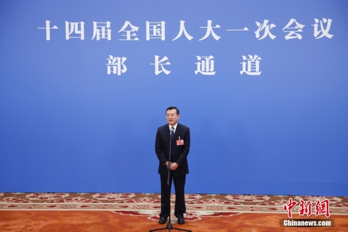 图为住房和城乡建设部部长倪虹接受媒体采访。<a target='_blank' href='/'>中新社</a>记者 韩海丹 摄
