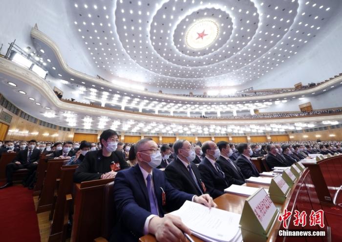 两会今日看点：人代会审议天下人大常委会使命陈说等