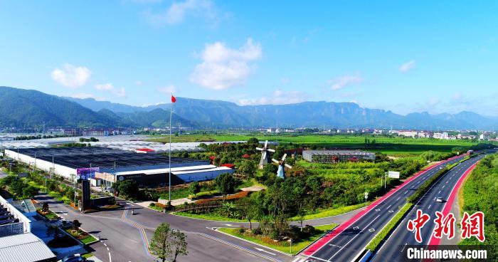 台胞“登陆”培育虫草在美丽乡村深耕大健康产业