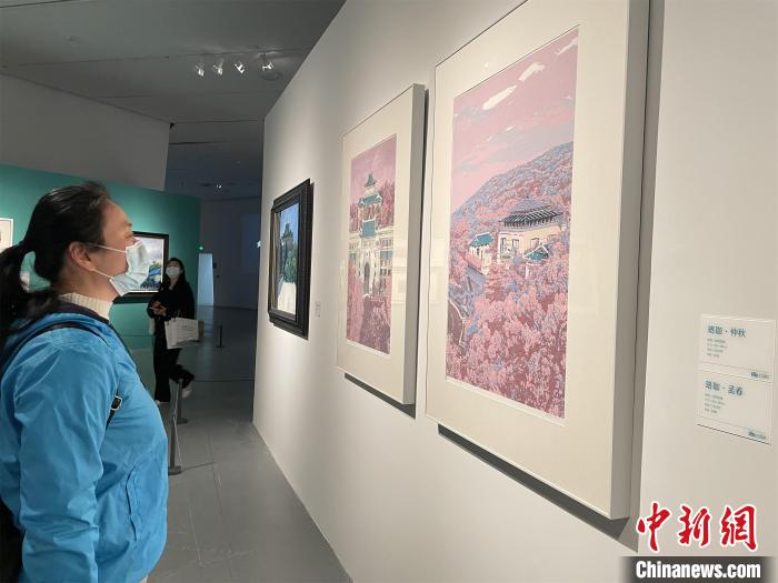 全国艺术名家笔绘武汉大学展现历史人文之美