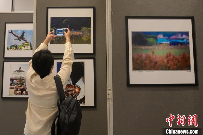 “镜头下的湾区”巡回摄影联展在香港开幕