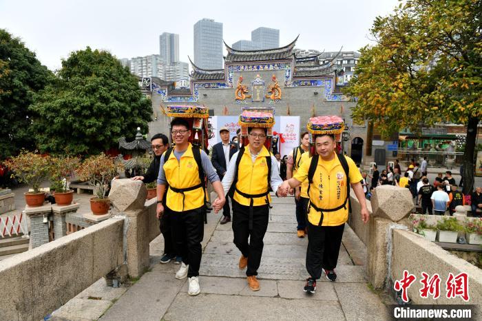 “山海同行·相约福见”2023年第二届两岸青年信俗渊源寻根之旅活动在福州拉开序幕。　吕明 摄