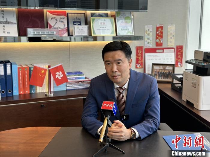 香港特区立法会议员严刚近日接受<a target='_blank' href='/'>中新社</a>记者专访。 　　<a target='_blank' href='/'>中新社</a>记者 刘辰瑶 摄