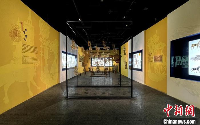 “灯影中国：广宇长宙中的生活与想象”特展
