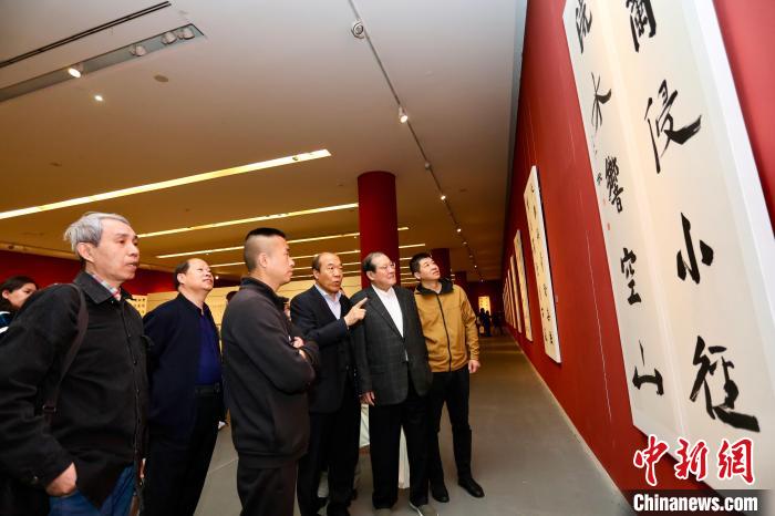 “师魏传薪”王树秋书法艺术展在天津举行200余件作品彰显魏碑正大气象