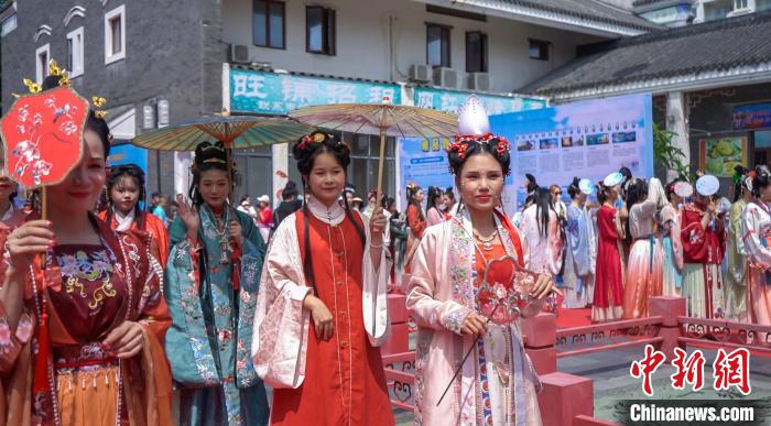 广东惠州巽寮妈祖文化旅游节吸引众多港澳台游客