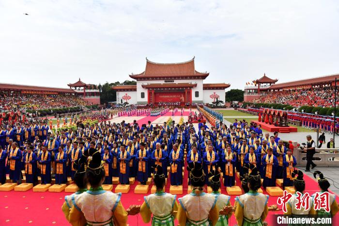 图为春祭大典现场。　吕明 摄