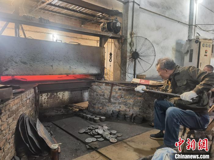 通讯：千锤百炼欧营铜器一锤定音“响千年”