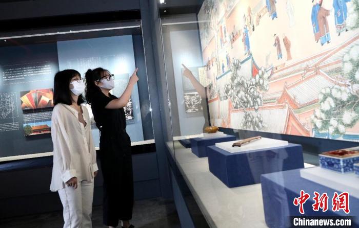 经过三年多的文物修缮和展陈提升，宣南文化博物馆于5月18日重新向公众开放。　王子雍 摄
