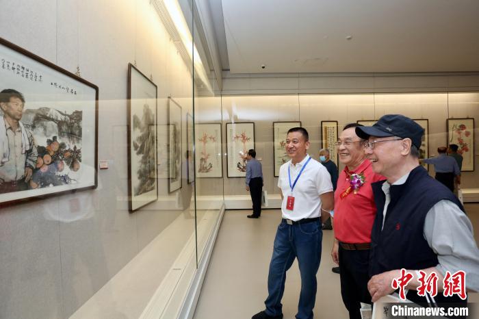 津甘两地书画联展在天津举行100余件作品展示东西部协作发展成果