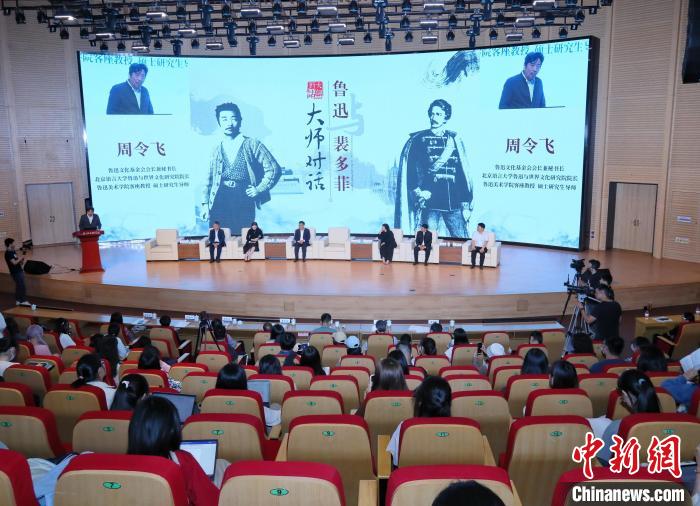 活动现场 黄霄 摄