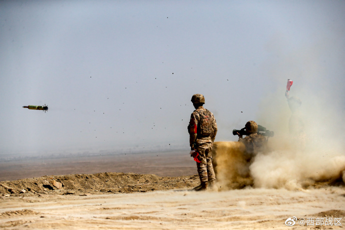 008qHLZ8ly1he9iioy7p5j32401eokjm