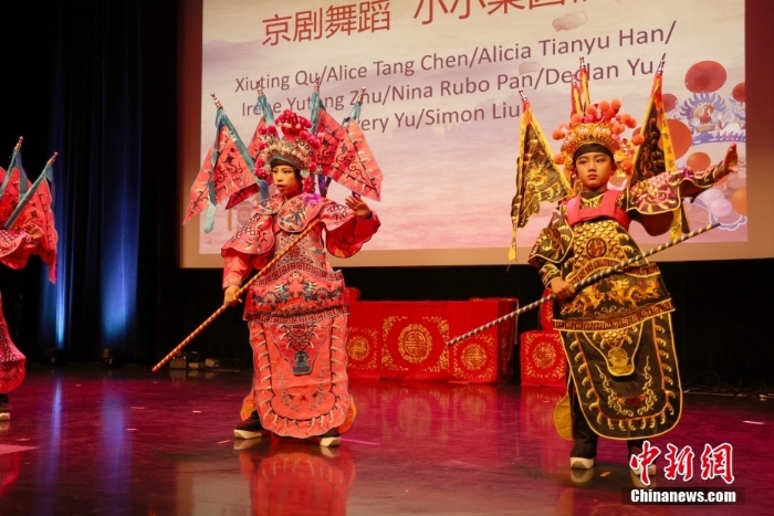 加拿大蒙特利爾舉行首屆中加青少年藝術團國粹傳承專場演出
