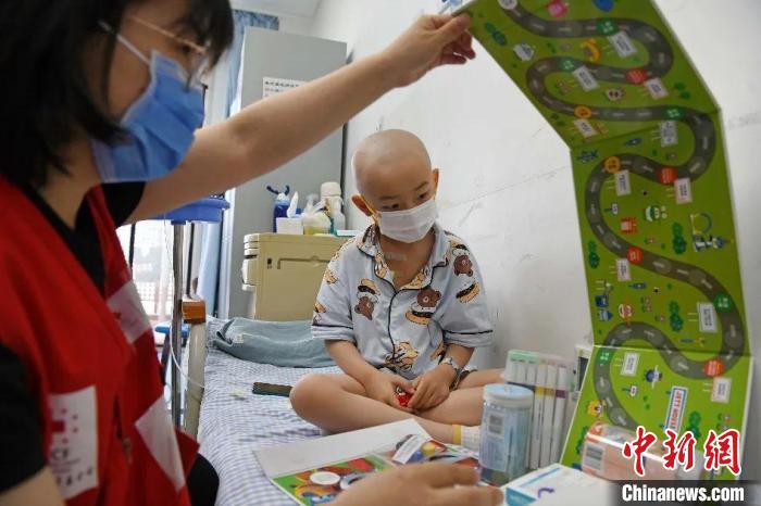 中国红基会：小天使基金累计资助白血病患儿58993人次