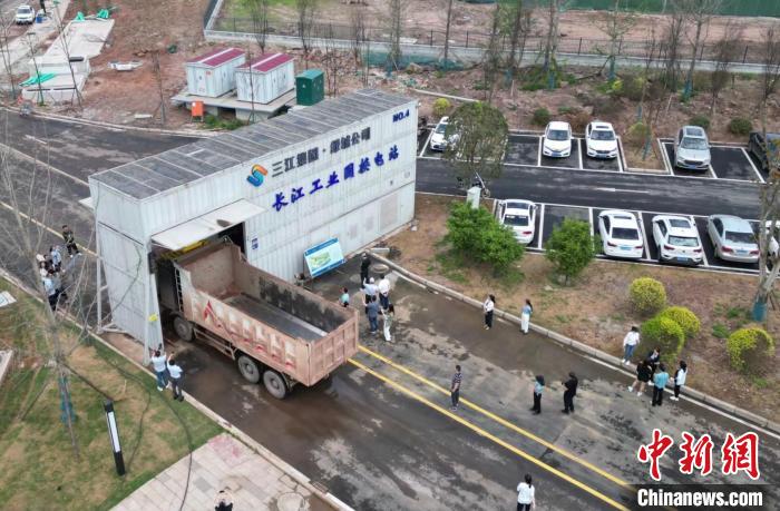 四川宜宾：电动重卡应用推广按下“加速键”