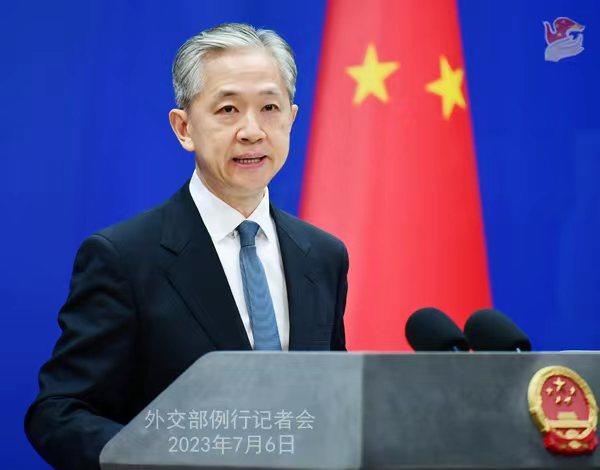 美将派遣战略核潜艇访韩 中方：敦促美韩正视半岛问题症结