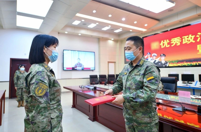 "的要求不断提升组教施教能力持续推动部队思想政治教育服务备战打仗