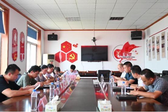 攸县莲塘坳镇政府同湖南师范大学商学院保险助农实践团召开座谈会