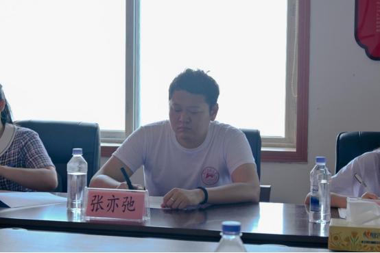 攸县莲塘坳镇政府同湖南师范大学商学院保险助农实践团召开座谈会