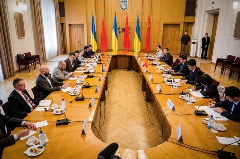 5月16日至17日，中国政府欧亚事务特别代表李辉访问乌克兰。（图源：路透社）