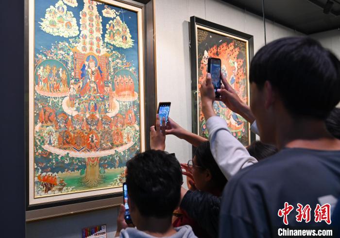 2023年西藏唐卡艺术文化展开展160余幅唐卡展藏族绘画艺术魅力