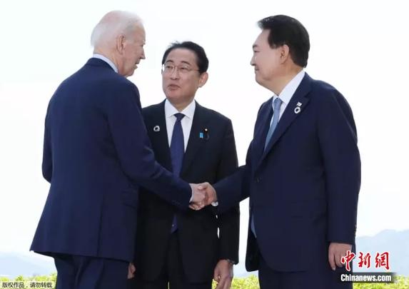 当地时间2023年5月21日，美日韩三国领导人在日本广岛G7峰会期间会面。