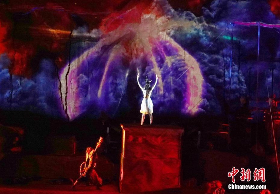 甘肃张掖:《阿兰拉格达》填补七彩丹霞游夜游空白
