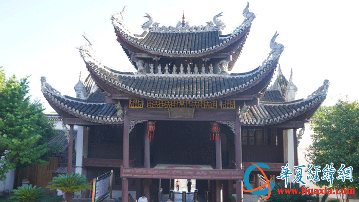 永州柳子庙的戏台。（摄影：虞鹰）