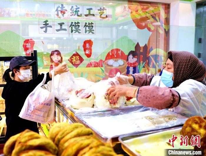 探访青海传统月饼制作全过程