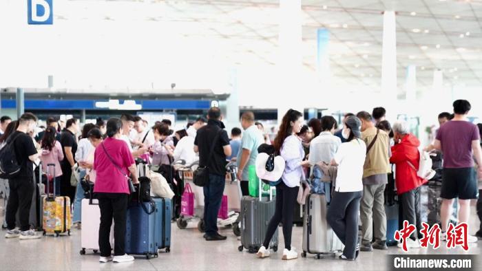中秋国庆假期国都机场估量运送旅客133万人次