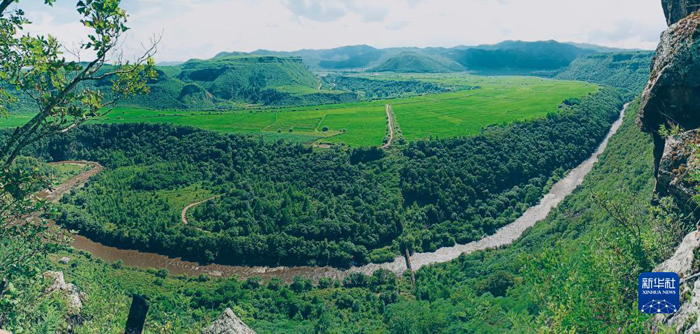 和龙大洞遗址地形地貌1