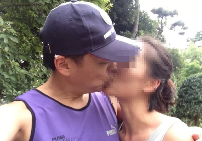 民进党“立委”赵天麟(左)激吻私密照曝光。图片来源：台湾“中时新闻网”。