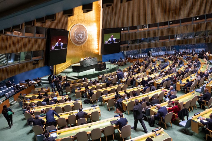 10月26日，在位于纽约的联合国总部，联合国大会恢复召开关于巴以冲突的第十次紧急特别会议。（图源：新华网）