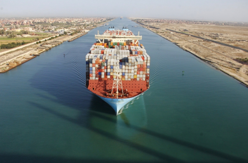 埃及苏伊士运河管理局近日发表声明称，从明年1月中旬开始，将上调部分船舶途经苏伊士运河的通行费。（图源：央视新闻）