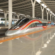 中国最快跨海高铁开通运营
