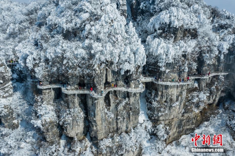 陕西汉中：龙头山冬日雪景宛若童话
