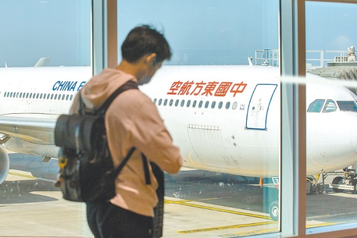 台陆委会公布“恢复两岸空运客运航点之规划”，除现行5航点，另开放10个定期航班航点及13个包机航点。(中新社)
