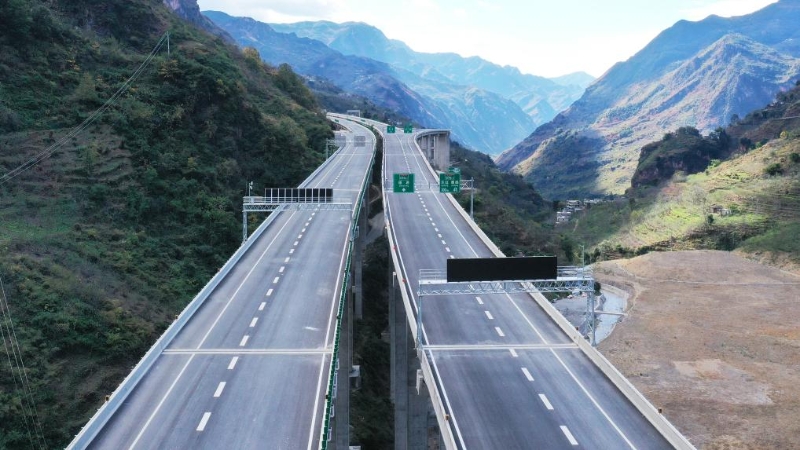 我国西南地域新增一条衔接滇川黔三省高速公路