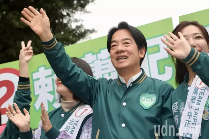 國民黨立委候選人謝龍介及前立委邱毅影射民進黨總統候選人賴清德在外有私生子，賴清德競總稱這是惡意中傷的錯假訊息，今委由律師至台北地檢署告發。記者林俊良／攝影