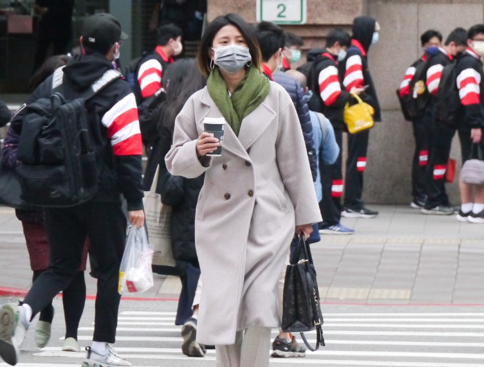 氣象粉專表示，冷空氣前緣已經抵達馬祖，昨晚氣溫還有20度，今天一早只剩9度。（本報資料照片）